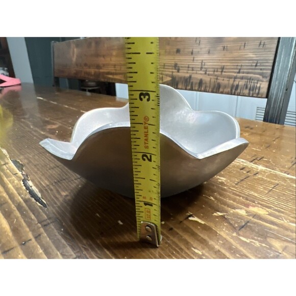 Towle Pintel Collection Abstract Deco Candy Nuts Aluminum 5" Silver Party Bowl - Picture 4 of 4